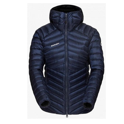 mammut broad peak in hooded jacket